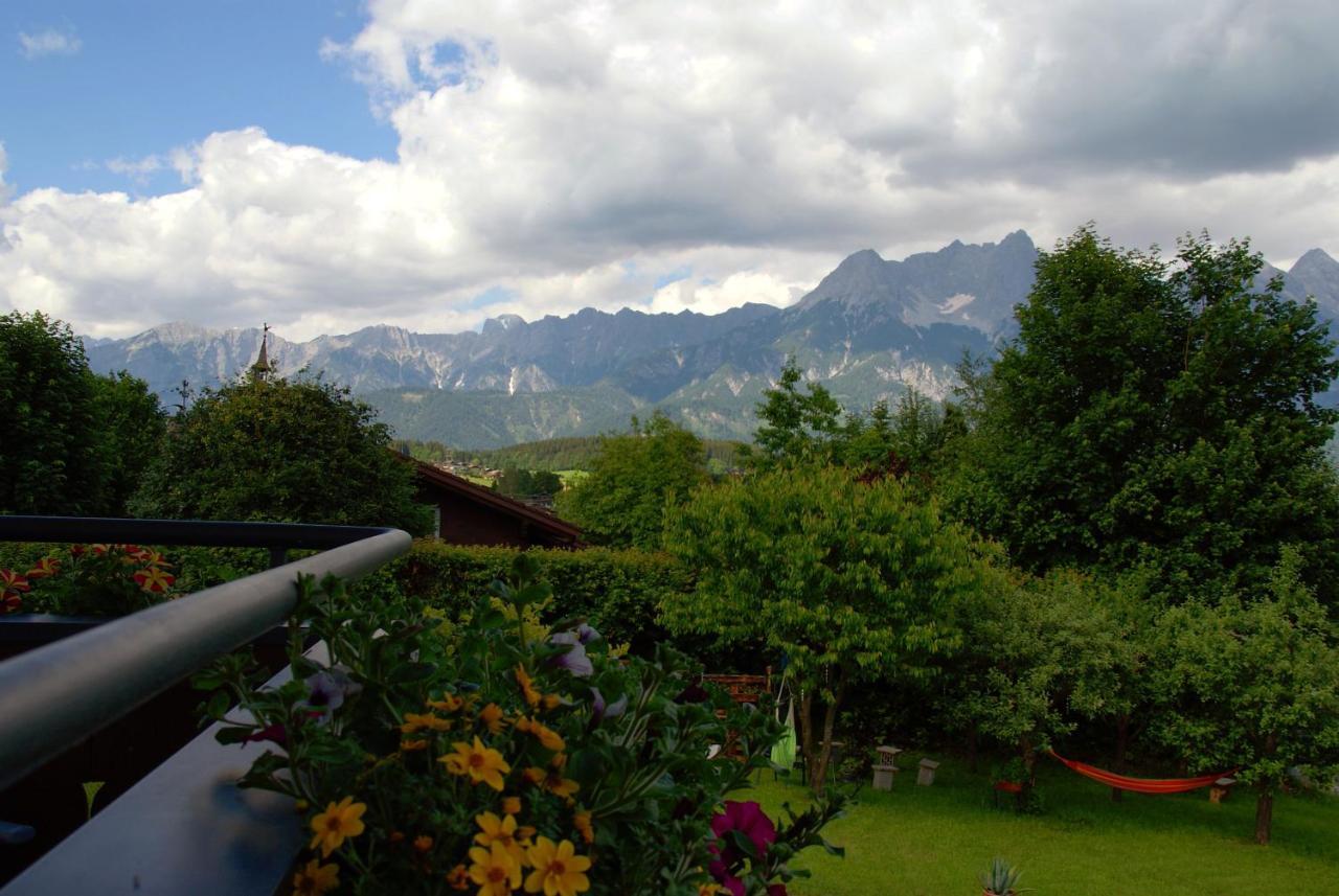 Bergblick Apartment Saalfelden Bagian luar foto
