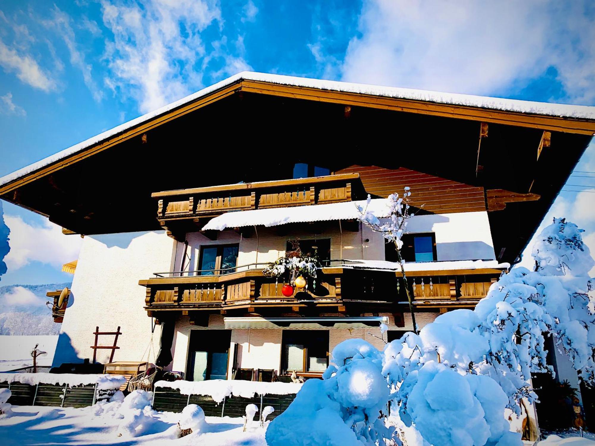 Bergblick Apartment Saalfelden Bagian luar foto